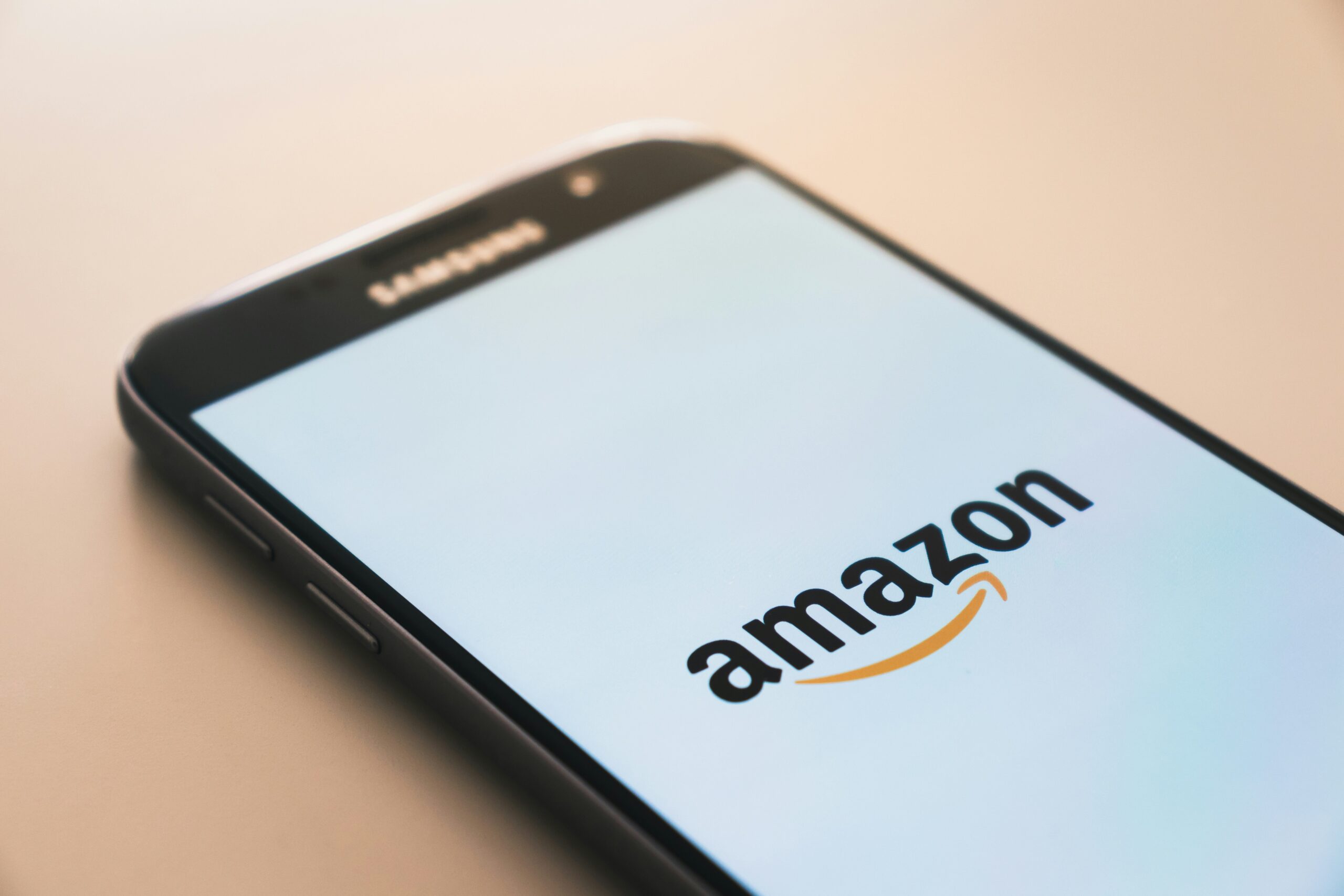 Guía Completa para Principiantes en Amazon DSP amazon azz scaled